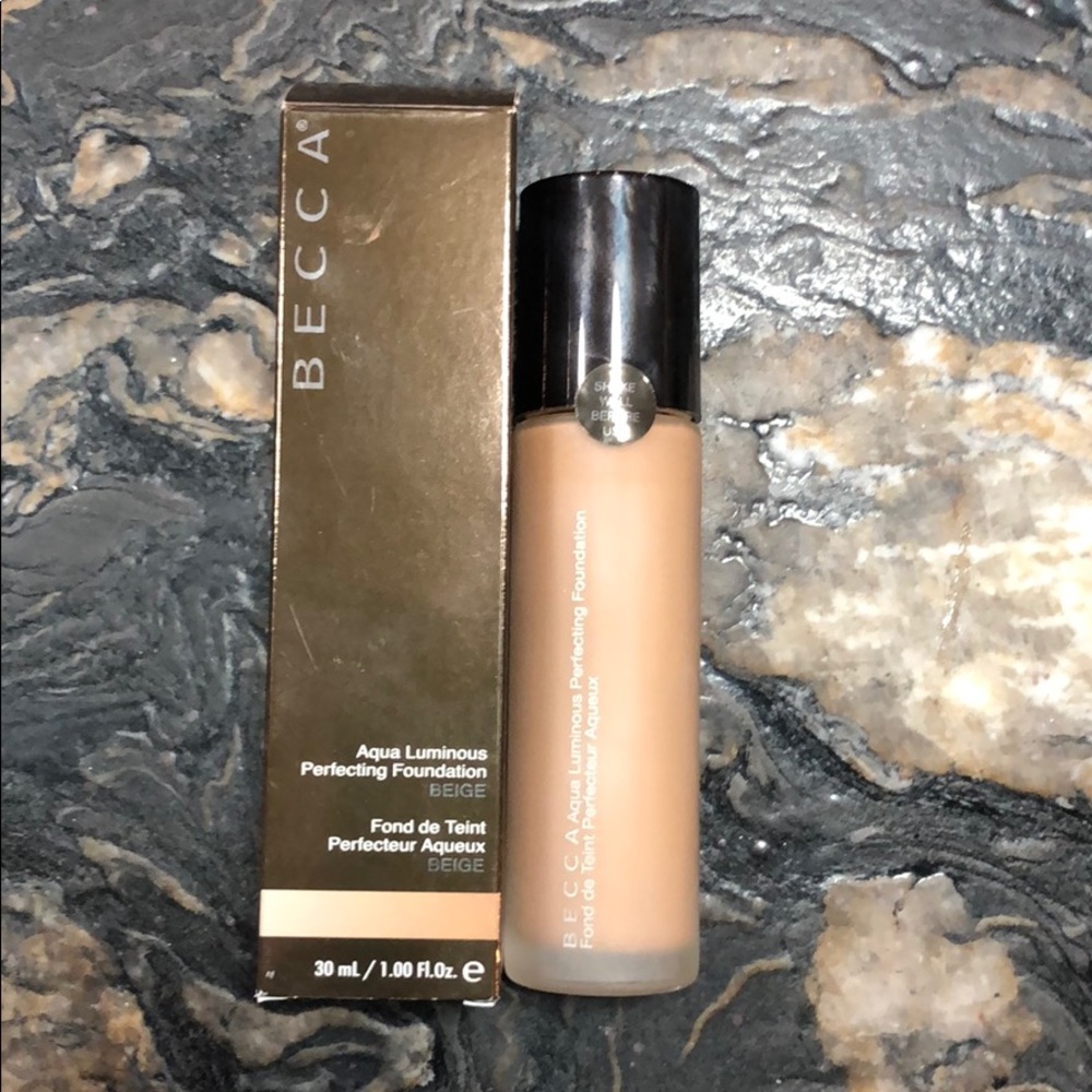 Becca aqua luminous foundation color beige